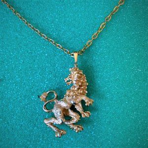 Lion Pendant gold plate